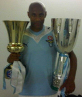 Foto preso negli spogliatoi coi 2 trofei vinti nel 2009 la Coppa Italiana e la Supercoppa Italiana