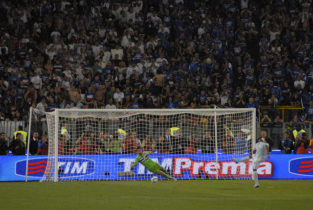 Foto del mio rigore decisivo in finale della Coppa Italiana, un emozione incredibile ed unica di fare esultare i nostri 60000 tifosi presenti allo stadio.